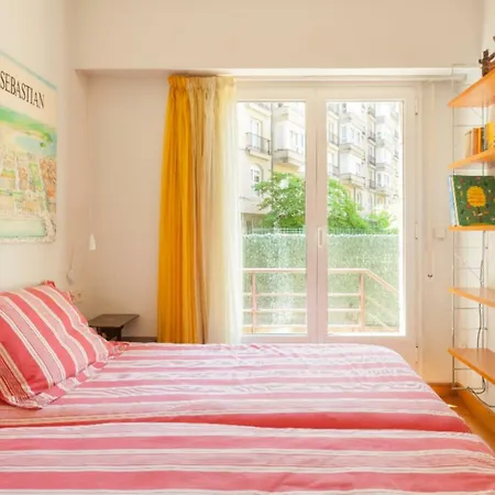 Ondarreta Beach&terrace Apartment