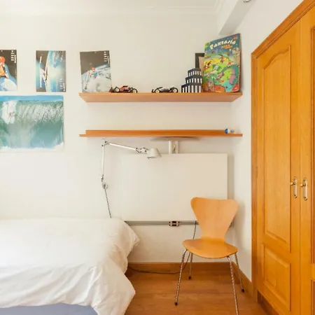 Ondarreta Beach&terrace Apartment *