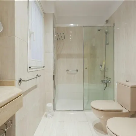 Ondarreta & Terrace Appartement *